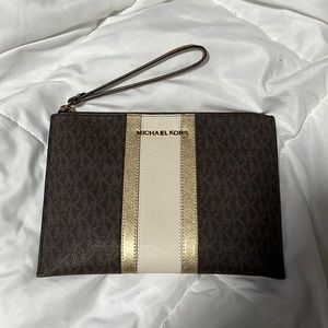 Michael Kors wristlet